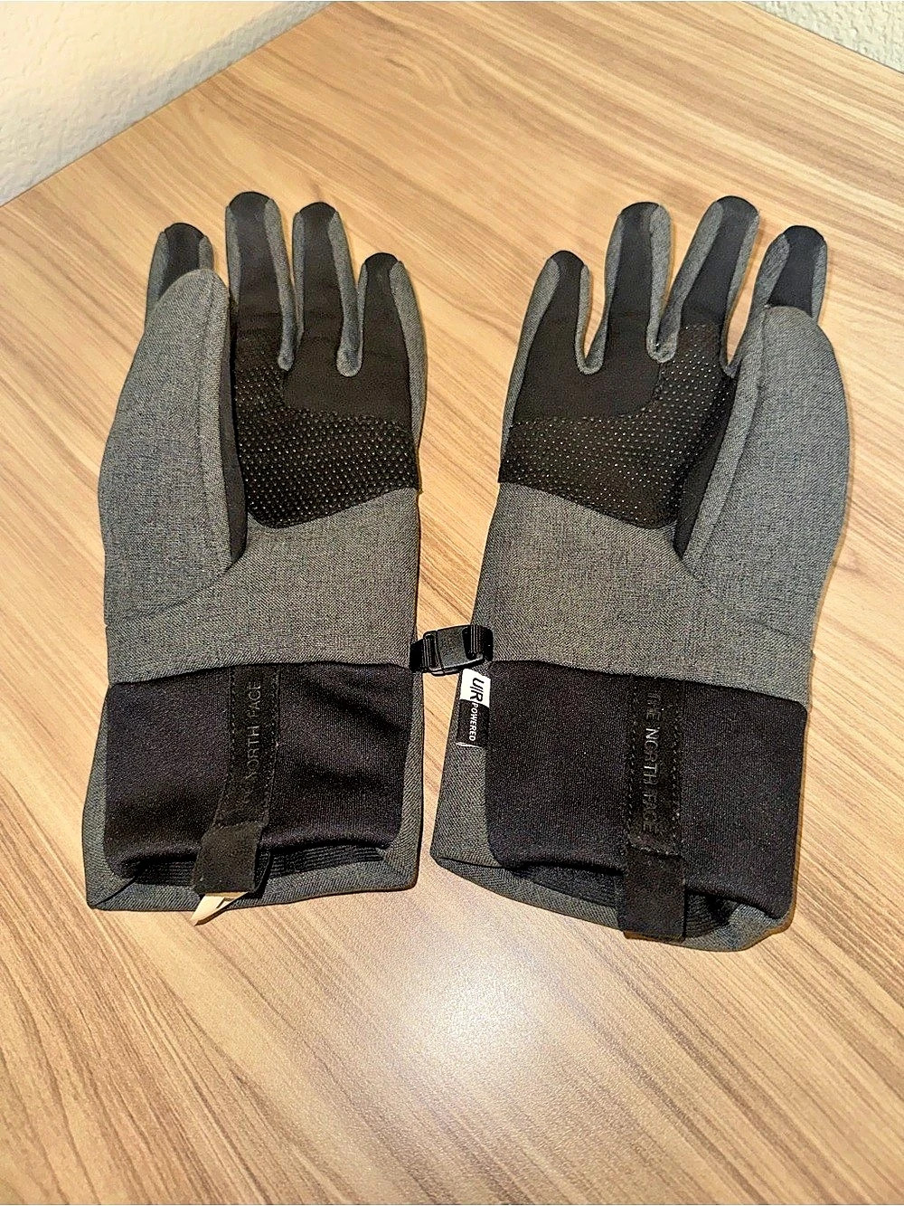 The North Face Etip Recycled Gloves Gray & Black